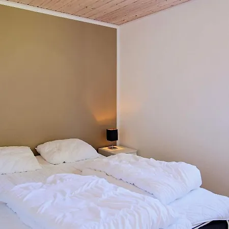 Casa de Férias 10 Person In Vaeggerlose-by Traum Bøtø By